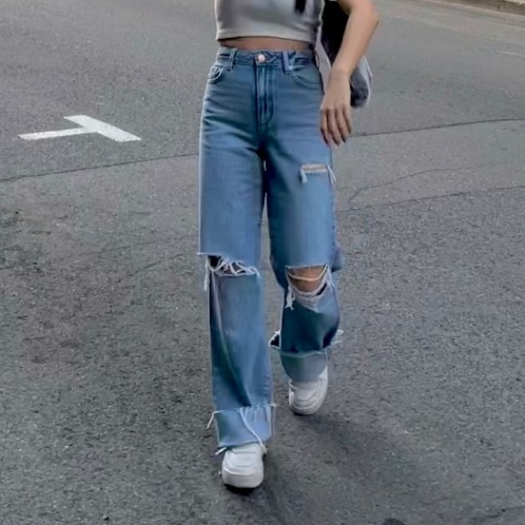 Blue ripped jeans - Picture 5 of 5